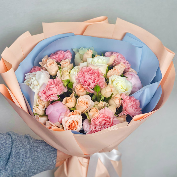 Букет «Кремовый десерт» (крупный план)