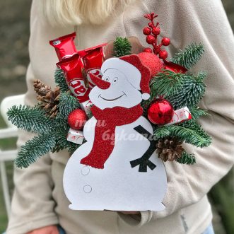 Новогодняя композиция с шоколадом